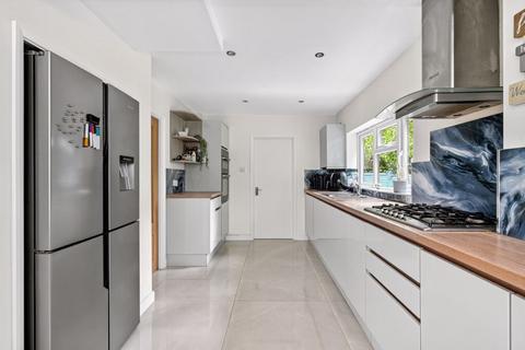 6 bedroom detached house for sale, Chaucer Way, Row Town KT15