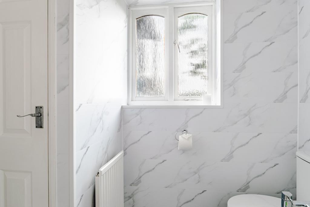 Bathroom1b
