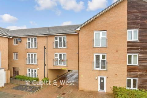 1 bedroom ground floor flat for sale, Heron Way, Wallington, Surrey
