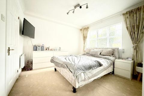 undefined, Princes Place, Knightsfield, Luton, Bedfordshire, LU2 7LN