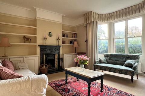 6 bedroom semi-detached house for sale, Station Road, Steyning, BN44 3YL