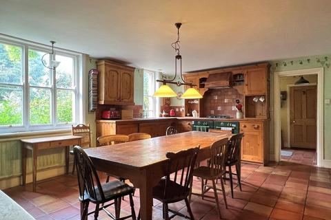 6 bedroom semi-detached house for sale, Station Road, Steyning, BN44 3YL