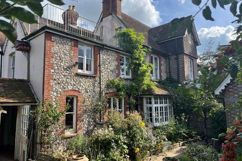 6 bedroom semi-detached house for sale, Station Road, Steyning, BN44 3YL