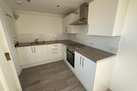 8 Ongar Way, Rainham, RM13 7TS