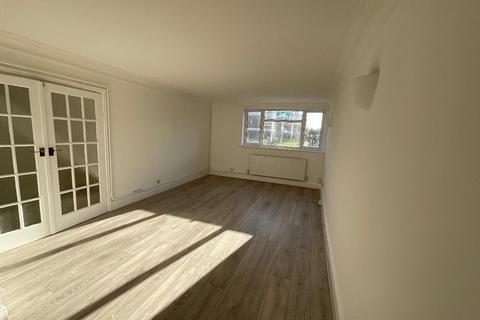 8 Ongar Way, Rainham, RM13 7TS