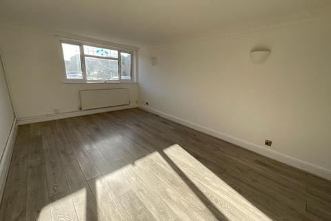 8 Ongar Way, Rainham, RM13 7TS