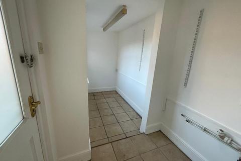 8 Ongar Way, Rainham, RM13 7TS