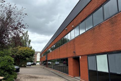 Warehouse to rent, Bristol Rd Quedgeley GL2 4NF