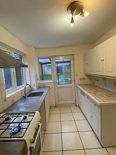 3 bedroom semi-detached house to rent, Enderby Road, Luton LU3