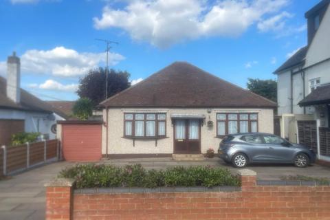undefined, Warwick Road, Rayleigh, Essex, SS6