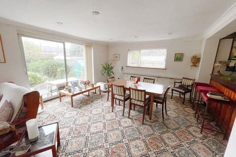 undefined, Warwick Road, Rayleigh, Essex, SS6
