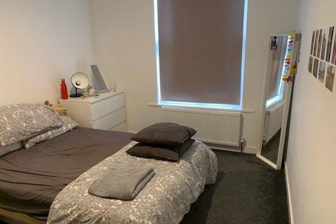 6 bedroom house to rent, Norwood Place, Leeds LS6