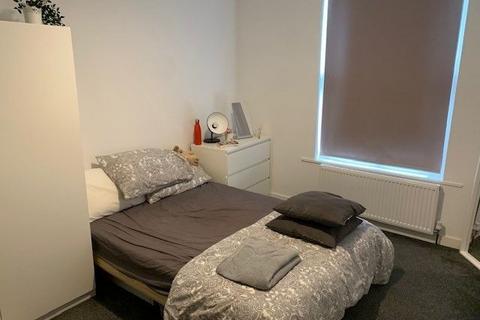 6 bedroom house to rent, Norwood Place, Leeds LS6