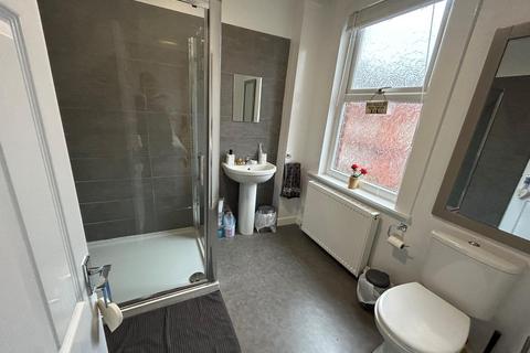 undefined, Granby Terrace, Leeds LS6