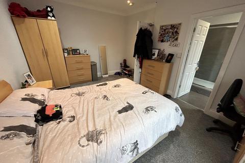 undefined, Granby Terrace, Leeds LS6