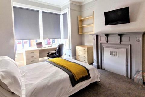 5 bedroom house to rent, Manor 29 Drive, Leeds LS6
