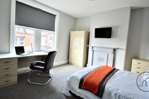 5 bedroom house to rent, Manor 29 Drive, Leeds LS6
