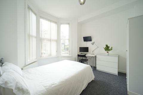 undefined, Delph Mount, Leeds LS6
