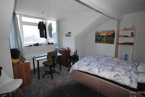 undefined, Delph Mount, Leeds LS6