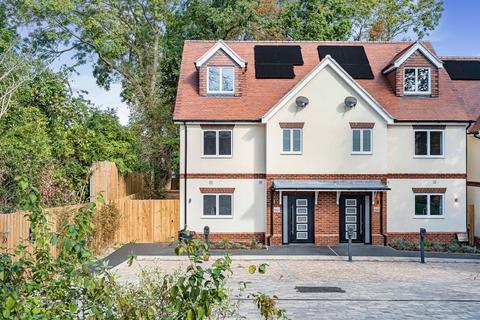 undefined, Apple Tree Grove, Pollards Hill North, Norbury, SW16