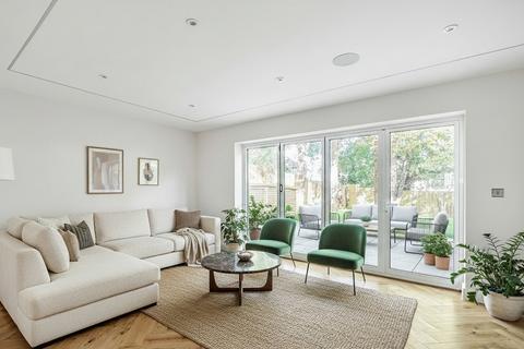 undefined, Apple Tree Grove, Pollards Hill North, Norbury, SW16