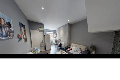 undefined, Woodhouse 170 Ln, Leeds LS2