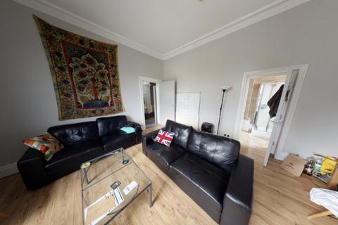 4 bedroom flat to rent, Ashwood Villas, Leeds LS6