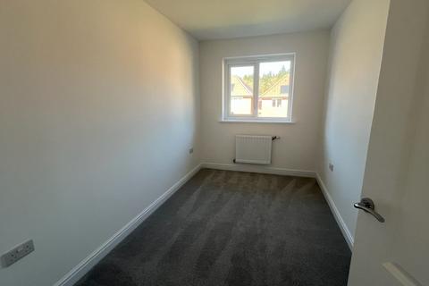 1 bedroom flat for sale, Plot 76 at Vale Croft Woods, Green Stone Close, Farnborough GU11