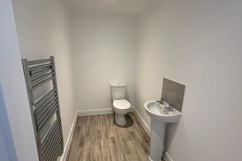 1 bedroom flat for sale, Plot 77 at Vale Croft Woods, Green Stone Close, Farnborough GU11