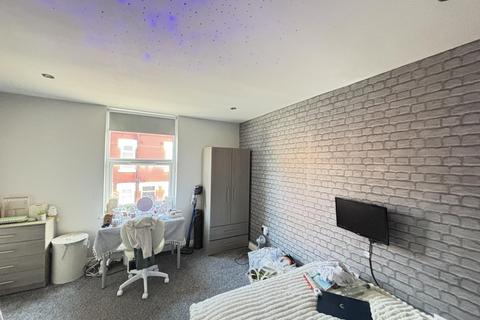 undefined, Thornville Terrace, Leeds LS6