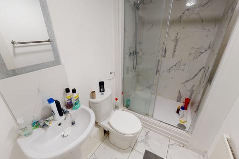 undefined, Headingley Avenue, Leeds LS6