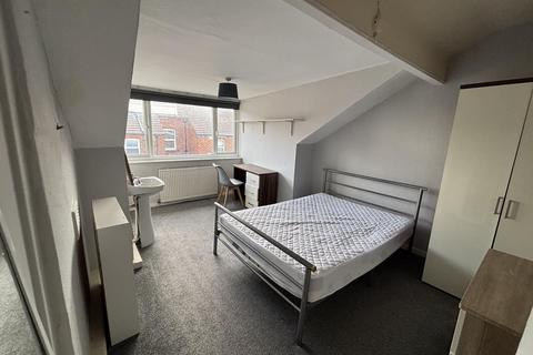 undefined, Queens Road, Leeds LS6