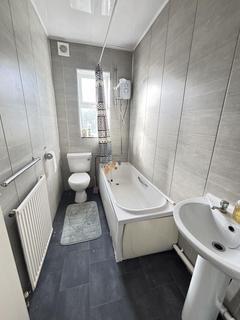 5 bedroom house to rent, Delph Mount, Leeds LS6