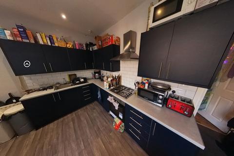 5 bedroom house to rent, Stanmore Place, Leeds LS4