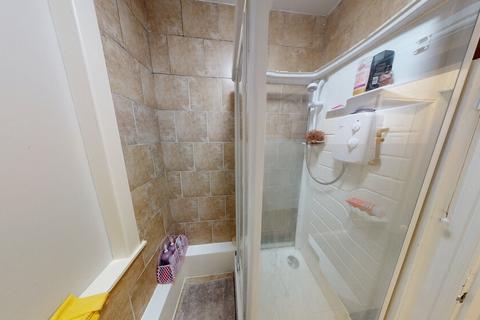 undefined, Victoria Road, Leeds LS6