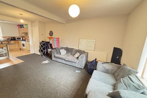 5 bedroom house to rent, Langdale Gardens, Leeds LS6