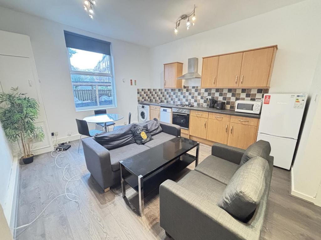 A modern and inviting living room with ample na...
