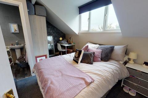 undefined, High Cliffe, Leeds LS4