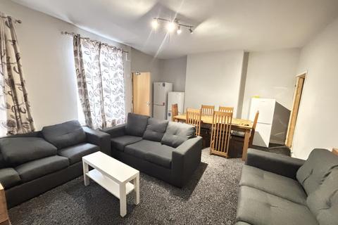 6 bedroom house to rent, Regent Terrace, Leeds LS6