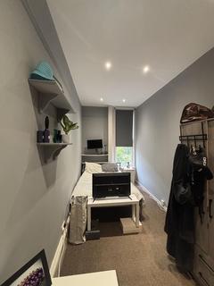 2 bedroom flat to rent, Ashwood Villas, Leeds LS6