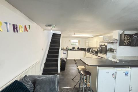 undefined, Cliff Mount, Leeds LS6