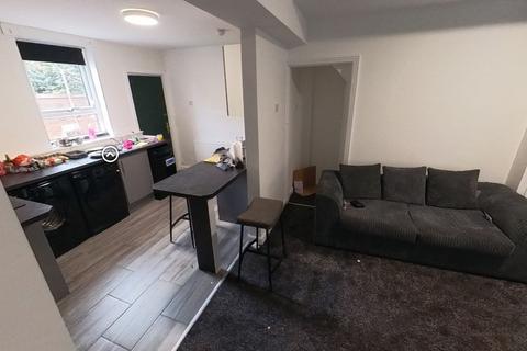 3 bedroom house to rent, Thornville Row, Leeds LS6