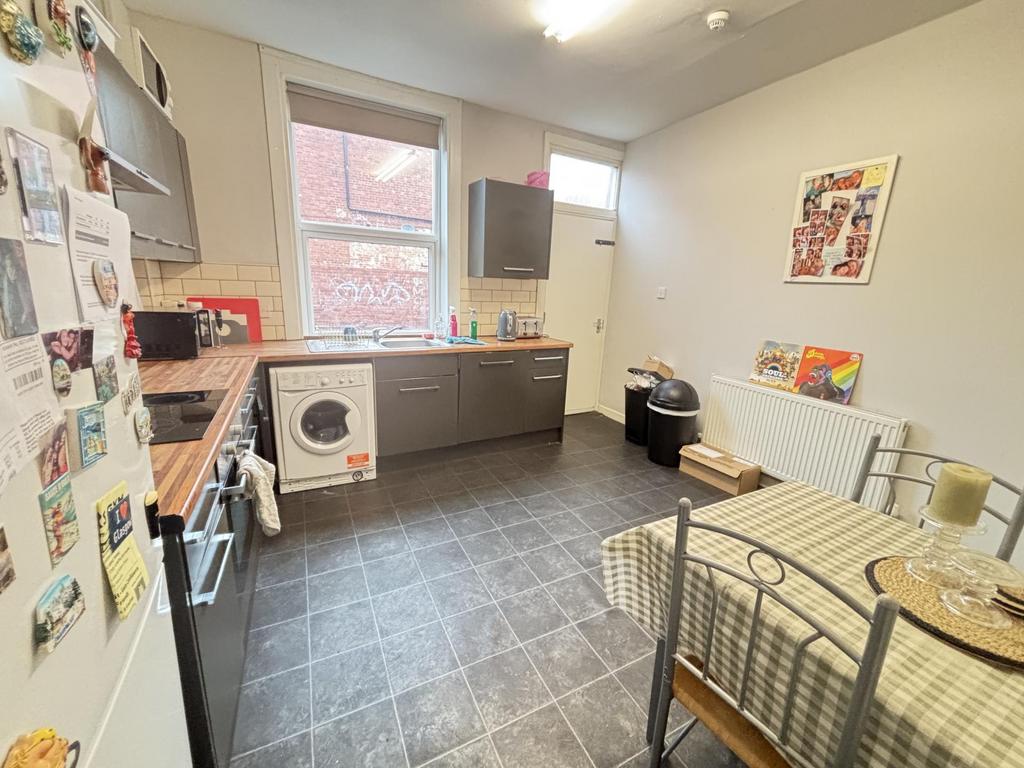 A bright and inviting living room with ample sp...