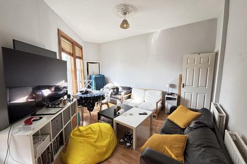 3 bedroom house to rent, 3a Hyde Park Road, Leeds LS6