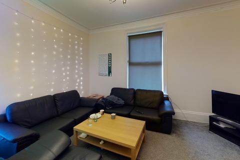 Buckingham Mount, Leeds LS6