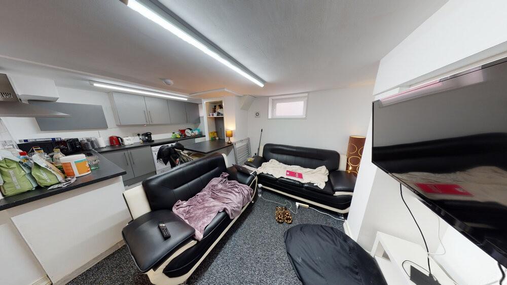 Bright and spacious modern living room with amp...