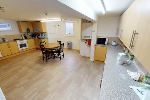 undefined, Headingley Avenue, Leeds LS6