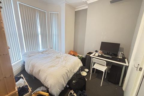5 bedroom house to rent, Walmsley Road, Leeds LS6