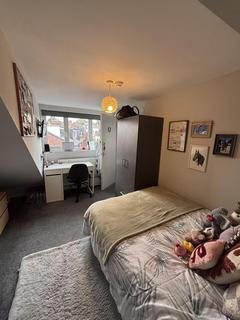 6 bedroom house to rent, Cardigan Lane, Leeds LS6