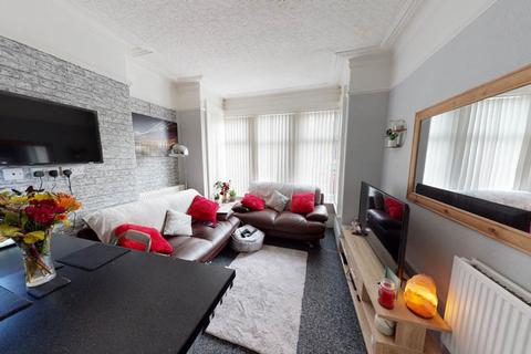 undefined, Headingley Mount, Leeds LS6